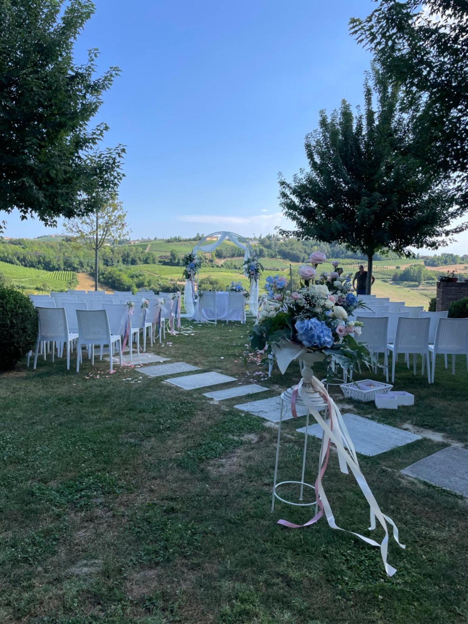 Agriturismo Podere La Piazza 코스티글리올레 다스티 외부 사진
