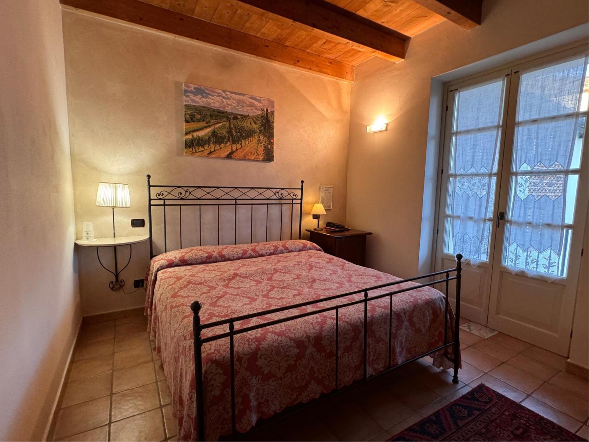 Agriturismo Podere La Piazza 코스티글리올레 다스티 외부 사진