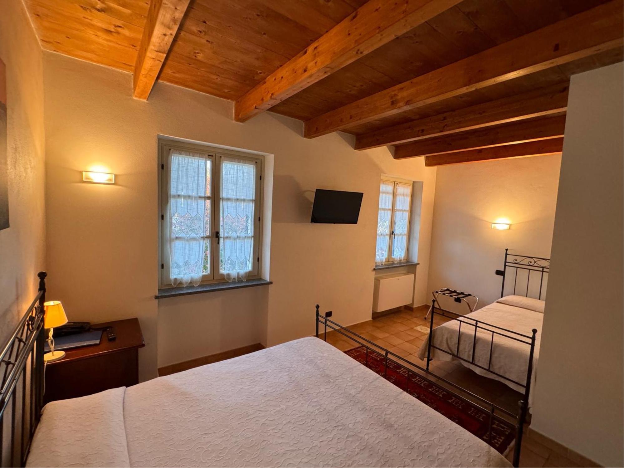 Agriturismo Podere La Piazza 코스티글리올레 다스티 외부 사진