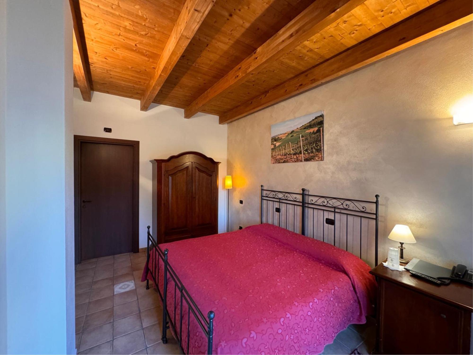 Agriturismo Podere La Piazza 코스티글리올레 다스티 외부 사진