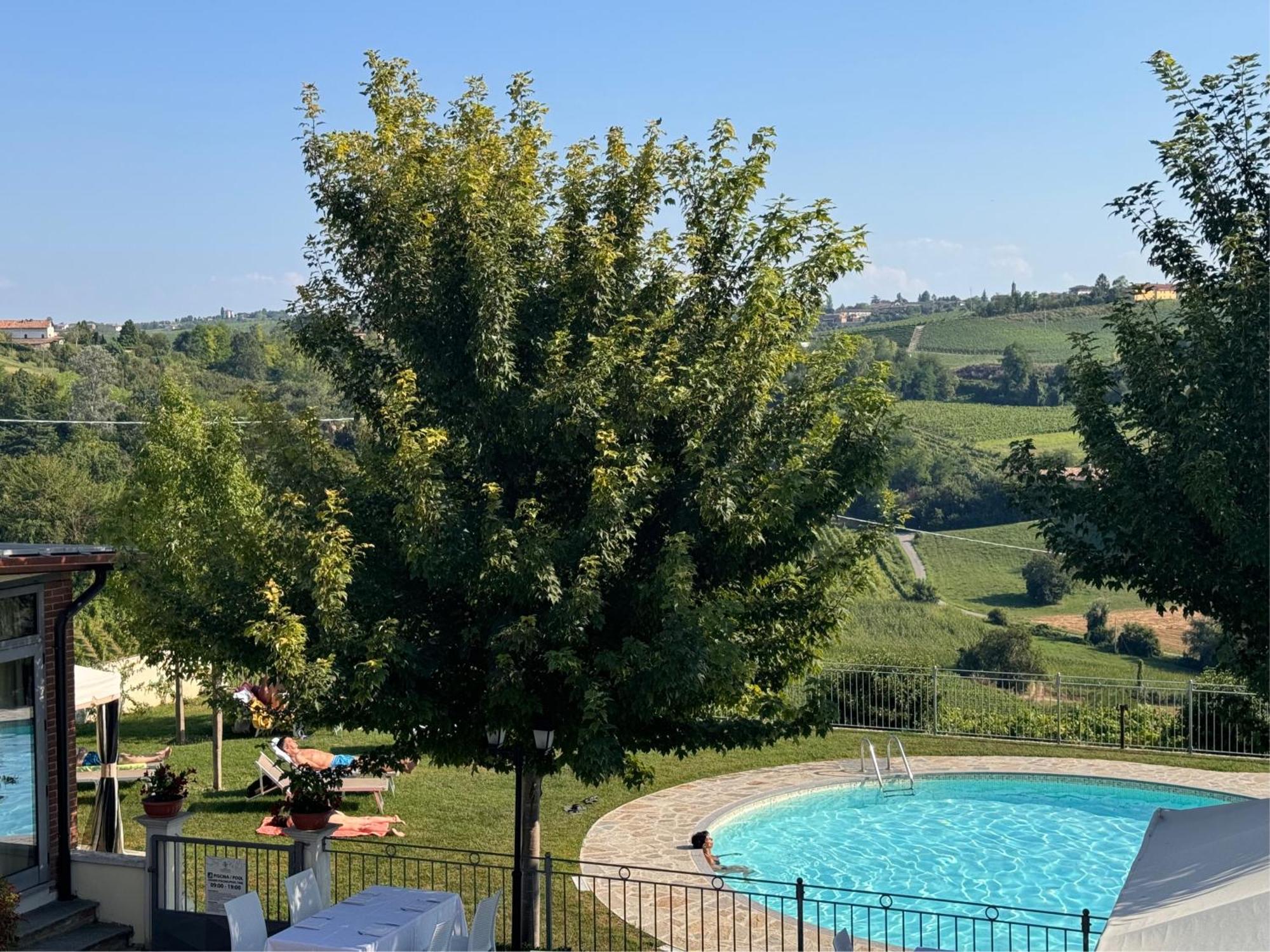 Agriturismo Podere La Piazza 코스티글리올레 다스티 외부 사진