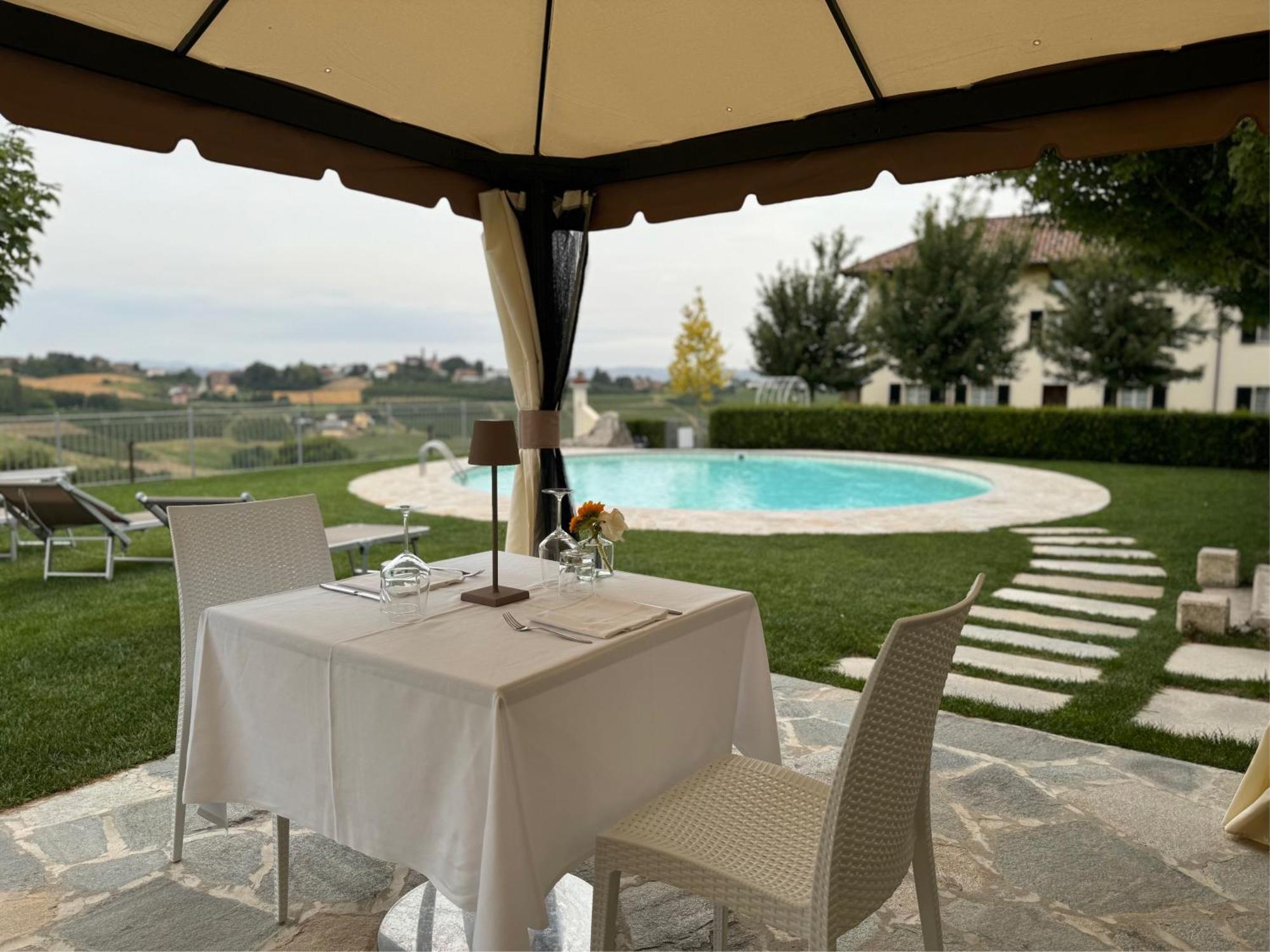 Agriturismo Podere La Piazza 코스티글리올레 다스티 외부 사진